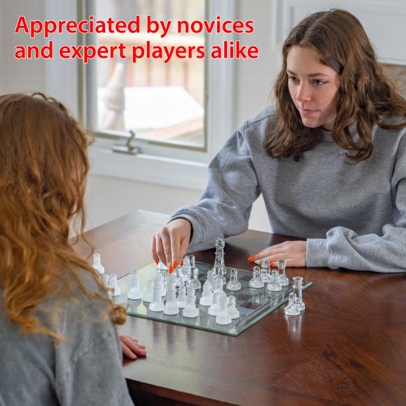 33 piece Glass Chess Set - Popular gift item - Picture 1 of 5
